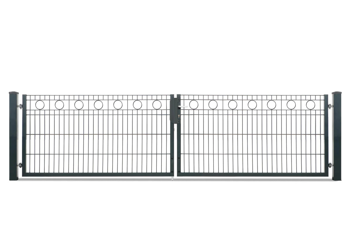 Zweiflügeliges Gartentor Rom mit Kreisornamenten in Anthrazit RAL 7016, lichte Weite 328 cm, Torhöhe 83 cm, freigestellt