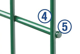 Detailansicht Doppelstabmatte 5/4/5 in Moosgrün RAL 6005: senkrechter Draht 4 mm und waagerechter Doppeldraht 5 mm am Schweißpunkt