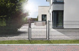 Gartentor 6/5/6 Uno in Anthrazit, Torhöhe 120 cm, Einbausituation mit Zaunanschluss