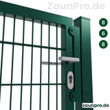 Gartentor 8/6/8 Moosgrün RAL 6005 – Detailansicht Türdrücker und Profilzylinder-Schloss, stabiles Metallgartentor