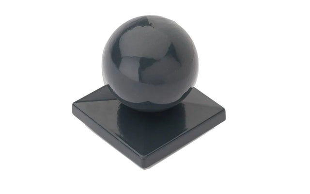 Pfostenkappe mit Kugel 60 x 60 mm aus Aluminium in Anthrazit RAL 7016